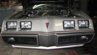 Illustration for article titled One last chance at a brand new 1979 Pontiac Trans Am from the showroom floor